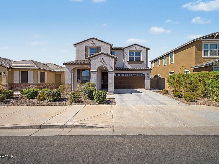2322 E PALMDALE Lane photo 1