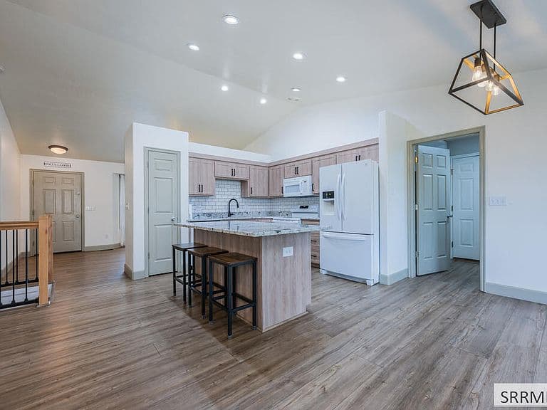 4184 E Aschli Ln photo 3