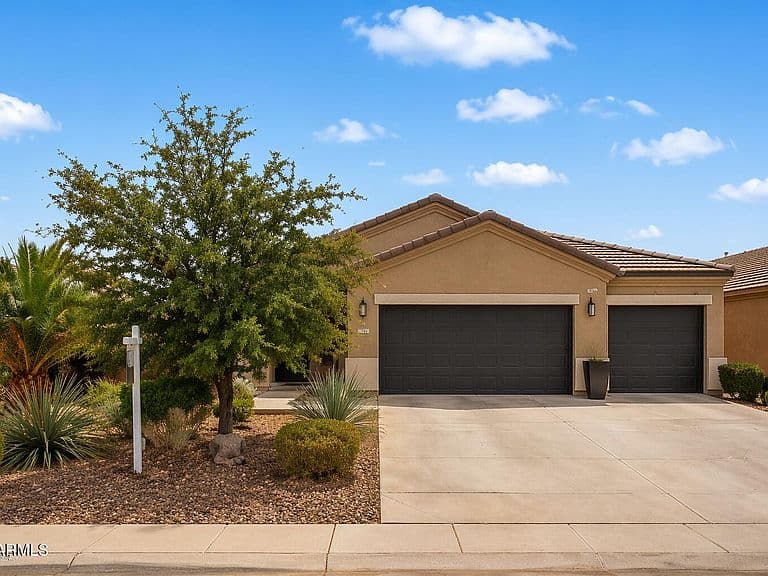 5143 E WALLACE Way photo 2