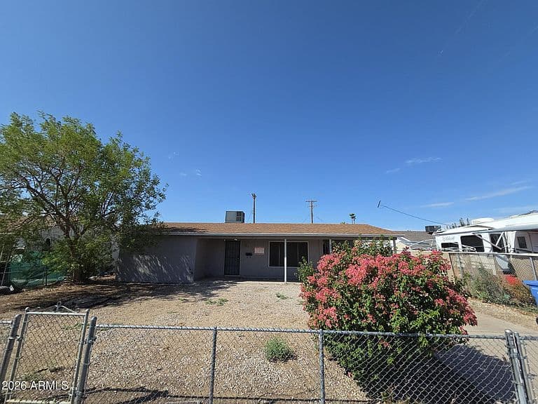 5210 W WINDSOR Avenue photo 1