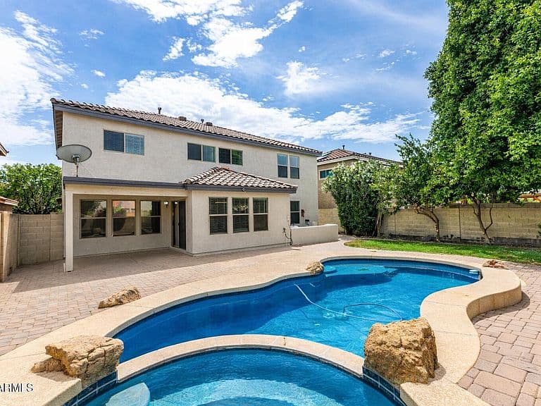 3216 W MOLLY Lane photo 2