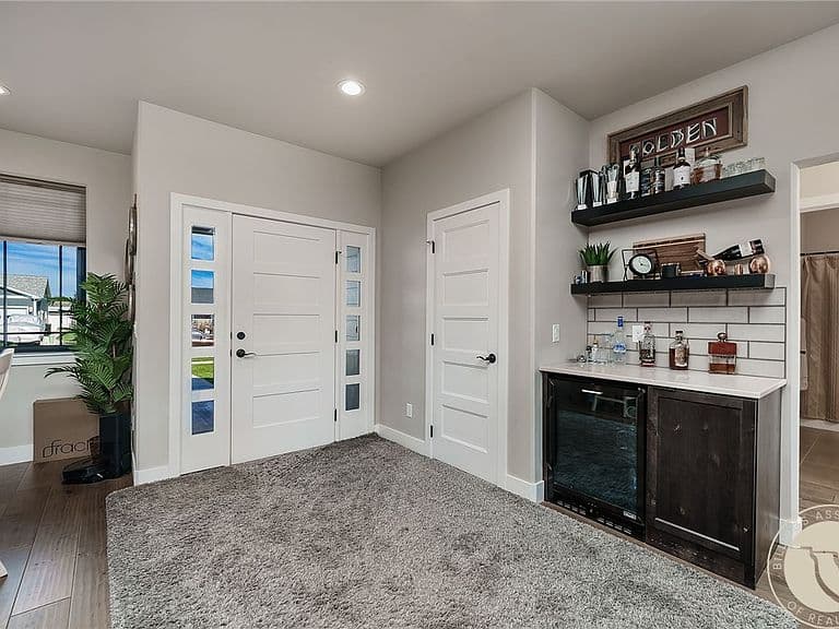 3448 Tahoe Dr photo 2