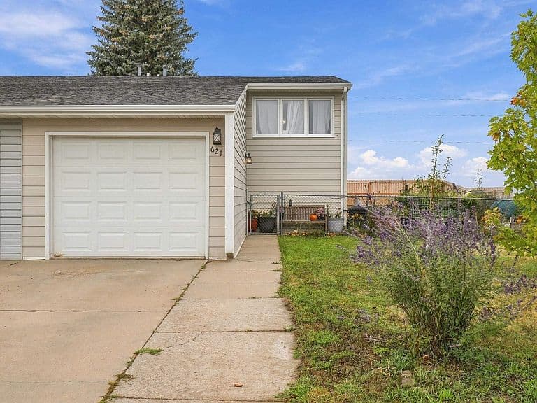 621 Ennen Dr photo 2