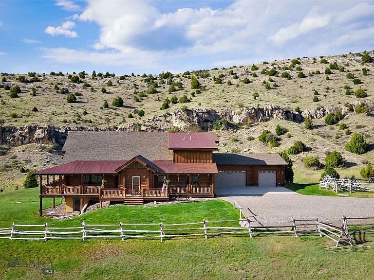 1460 Horseshoe Gulch Rd photo 2