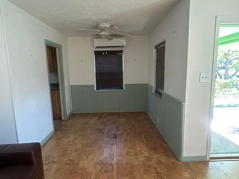 407 CAMPBELL Street photo 5