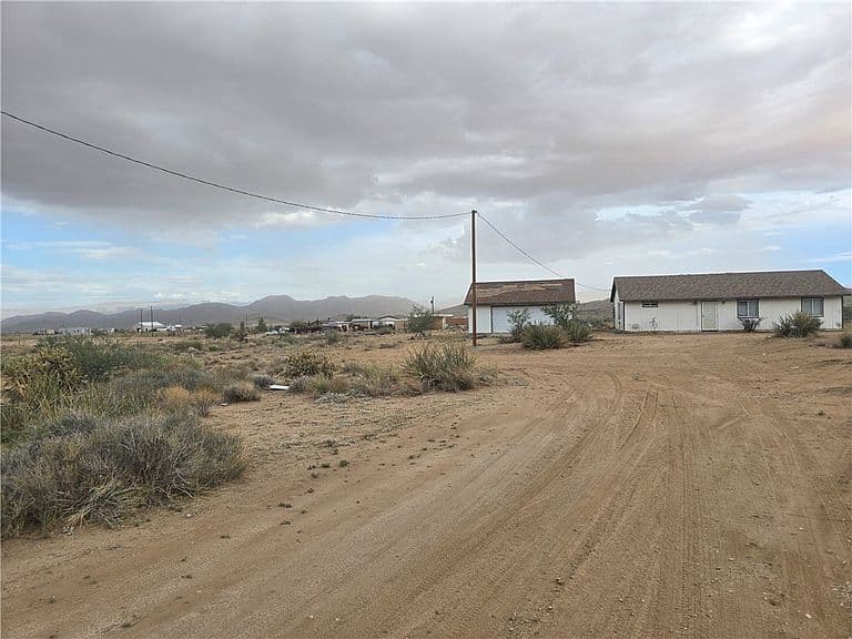 2832 E Calle Cedral photo 2