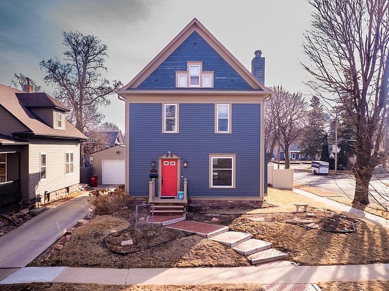 1120 S Center Ave photo 2