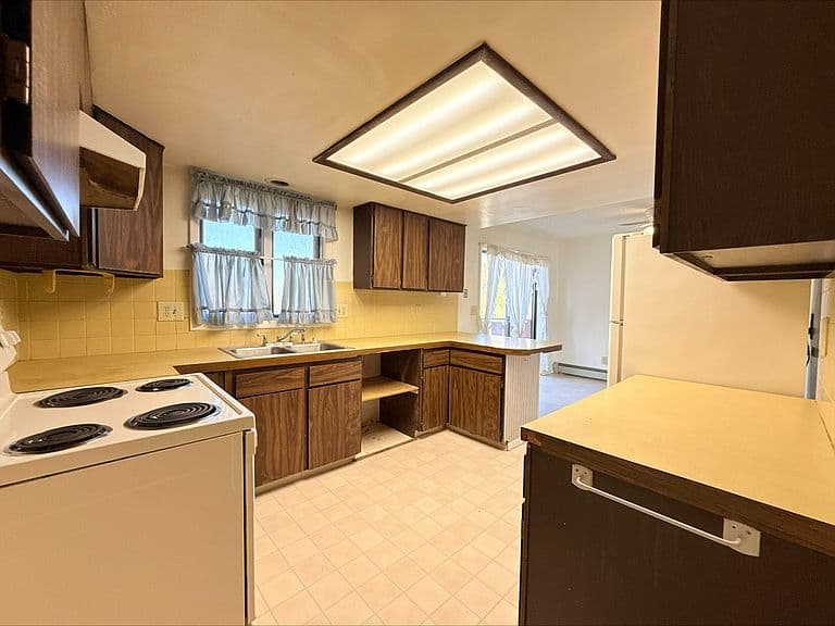 635 Dunnuck St photo 5