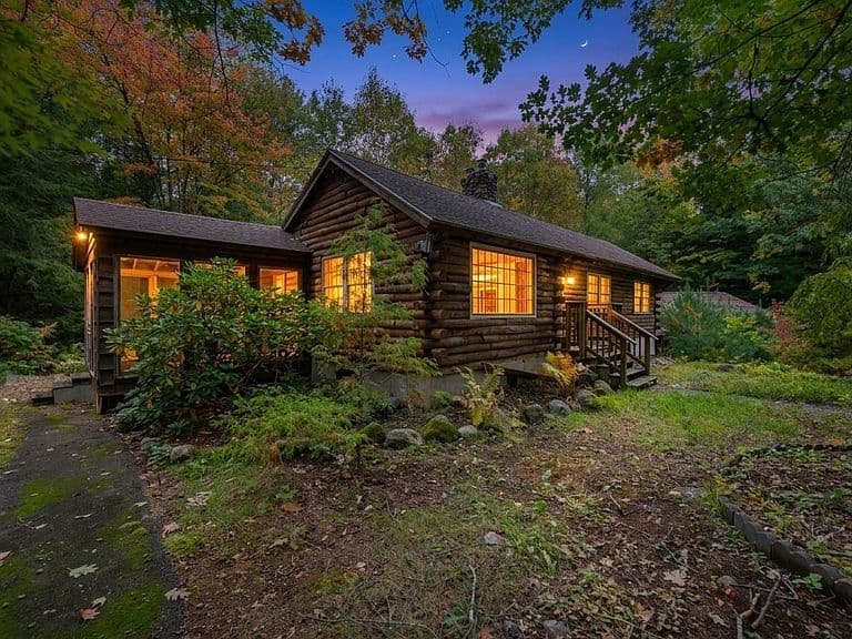 98 Cooper Road photo 1