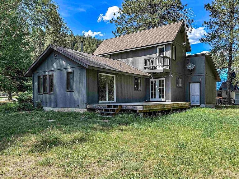 372 Schweitzer Mountain Rd photo 2