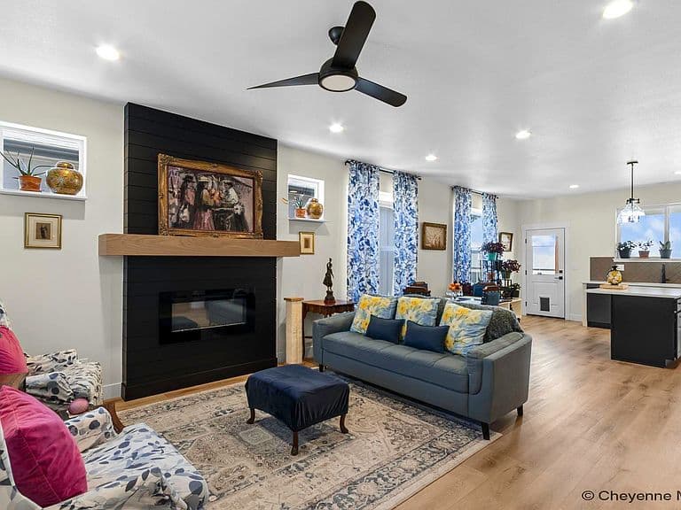 5135 Carla Dr photo 4