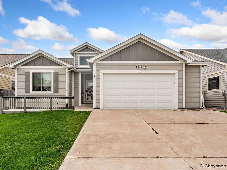 5917 Ottawa Dr photo 1