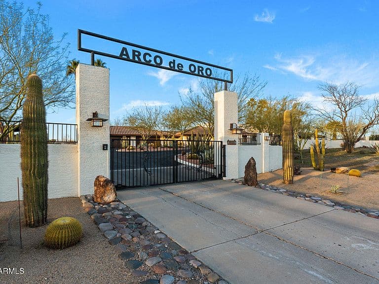 1490 W Camino Drive photo 2