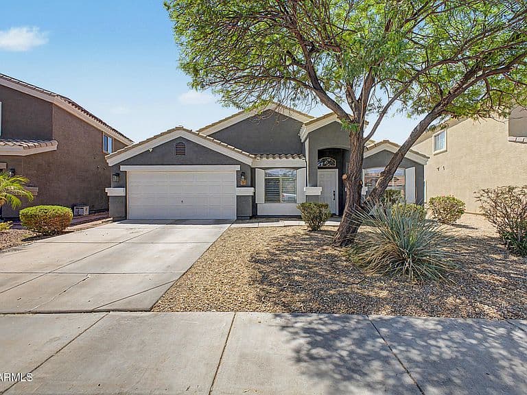 36805 W LEONESSA Avenue photo 1