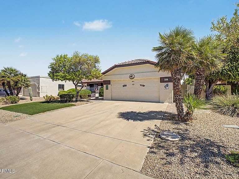 19831 N ALTA LOMA Drive photo 3