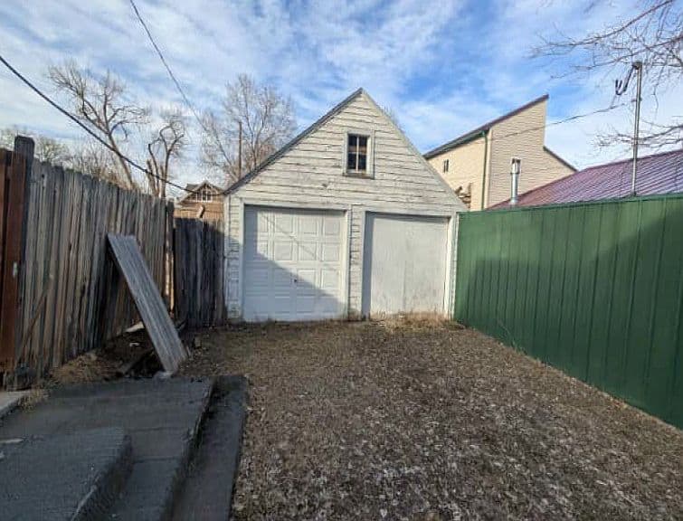 405 W 4th St photo 2