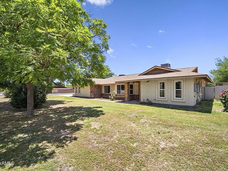 16501 W MAGNOLIA Street photo 3