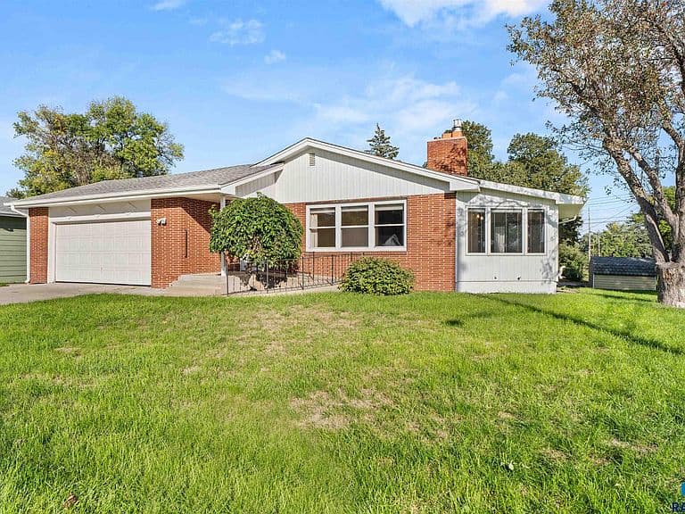 3112 S Jefferson Ave photo 1