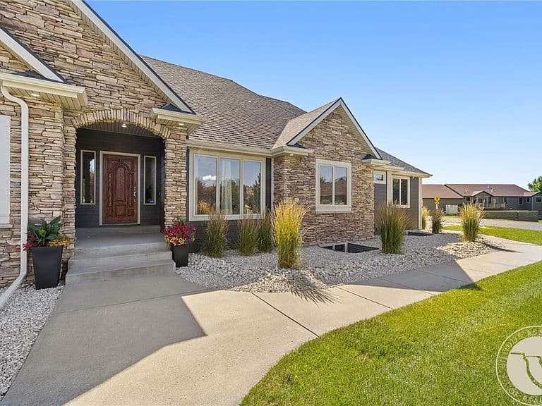 4123 Cedarwood Ln photo 2