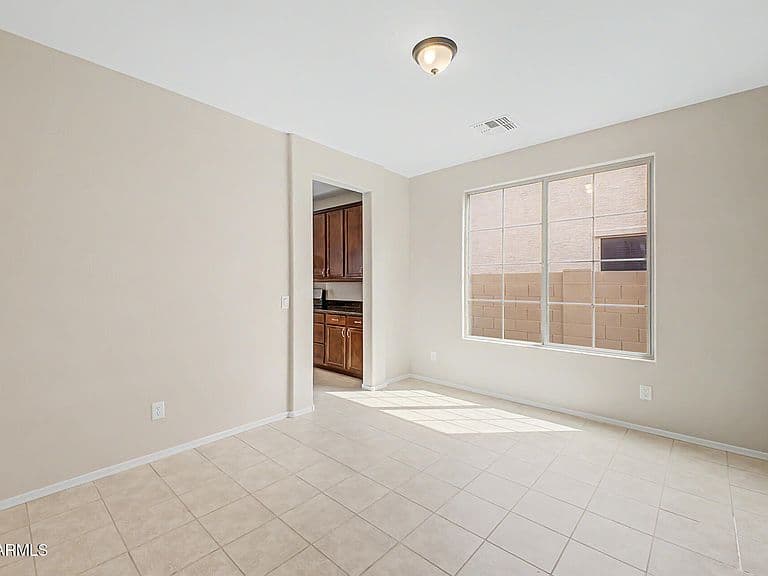 18408 W CAROL Avenue photo 3