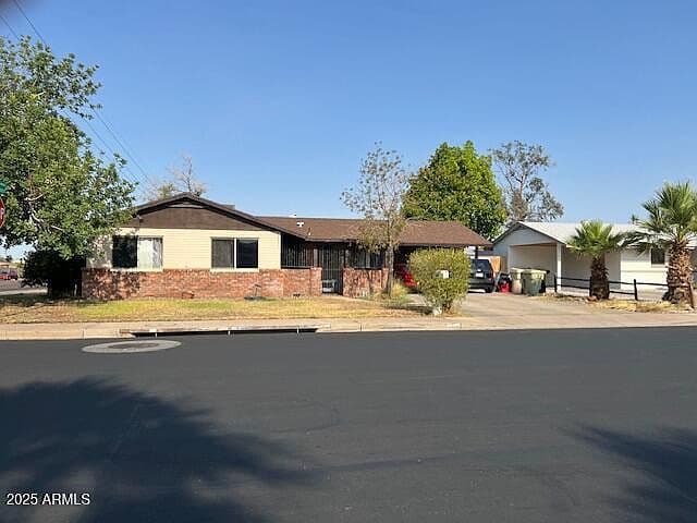 9004 N 53RD Avenue photo 2
