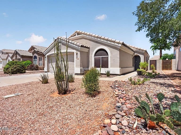 1438 E CINDY Street photo 3