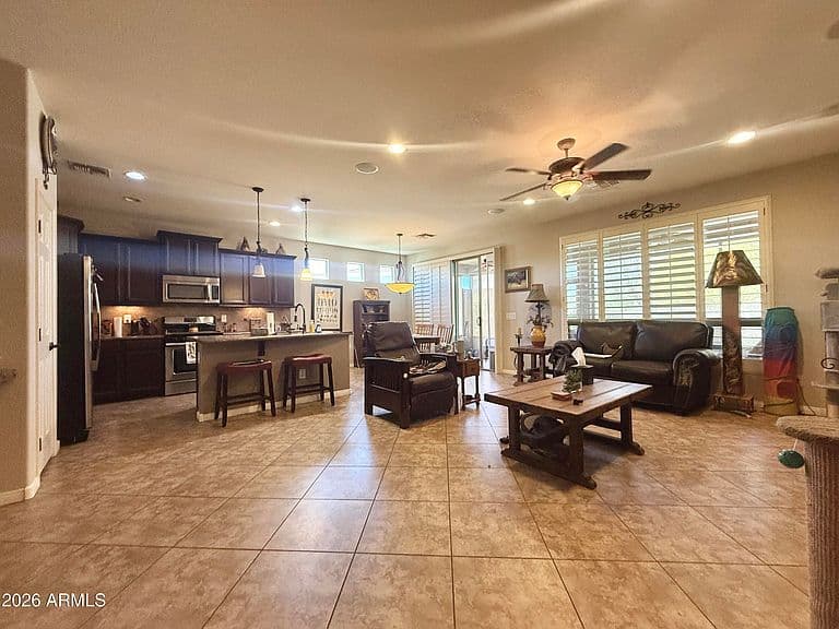 17656 W CEDARWOOD Lane photo 4