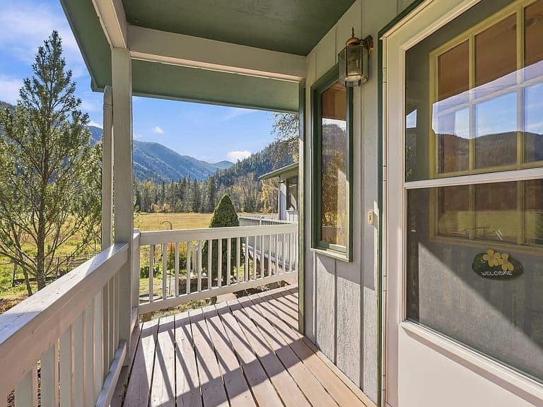 7543 Mayfly Ln photo 3
