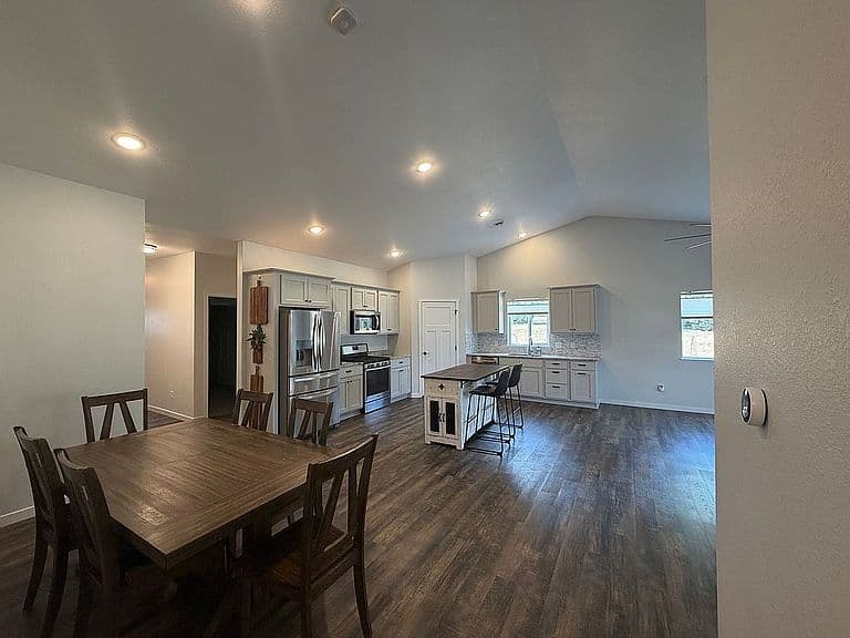 13112 Arapahoe Dr photo 5