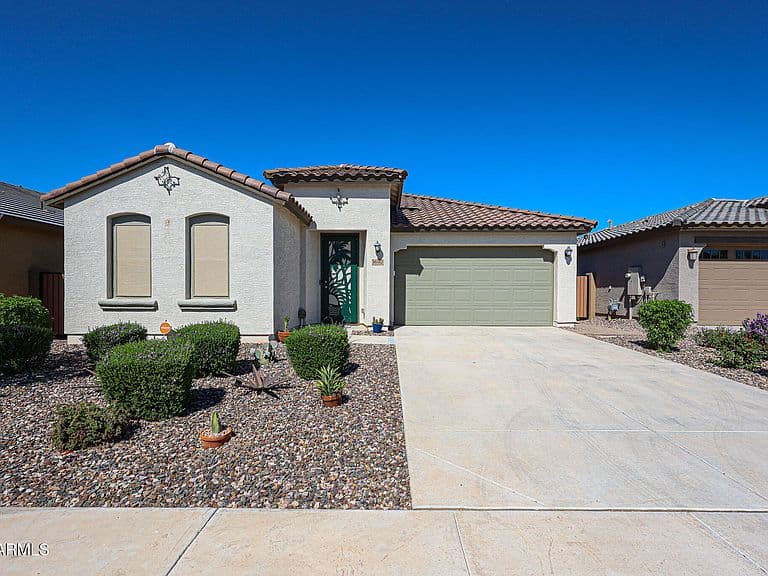 36560 W Leonessa Avenue photo 1