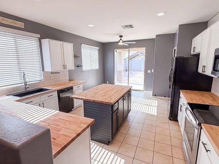 18175 W CARLOTA Lane photo 2