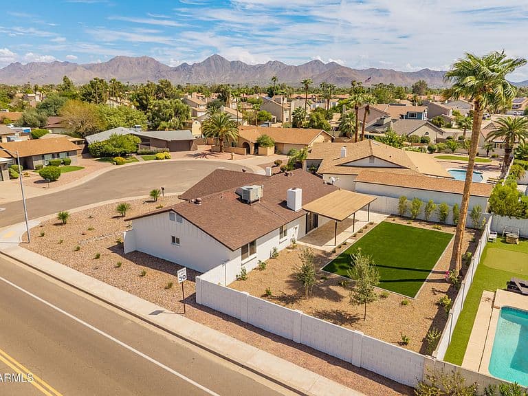8901 E Lupine Avenue photo 3