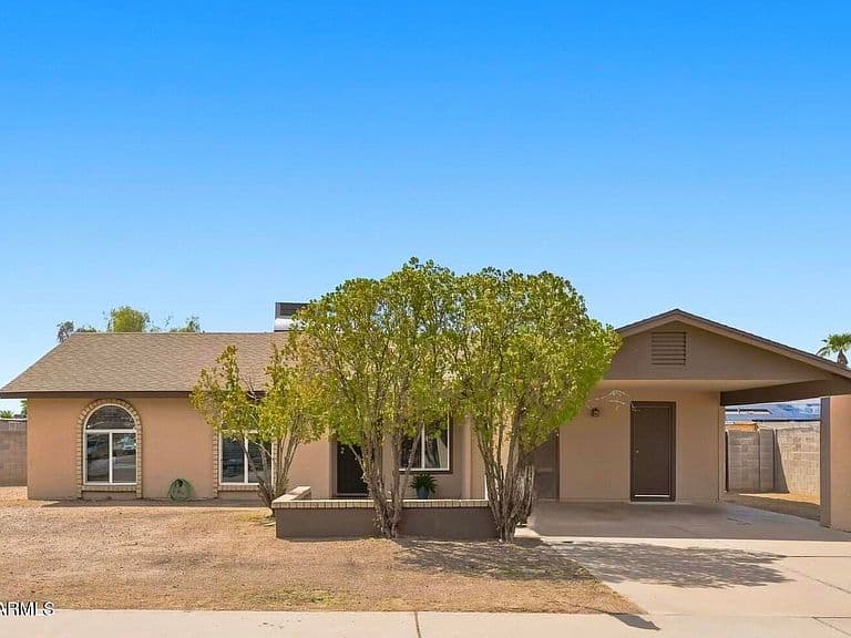 1323 W MORROW Drive photo 1