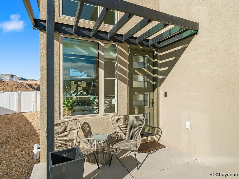 4068 Saddleback Ln photo 3
