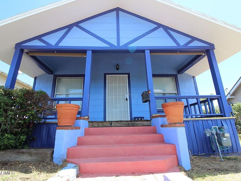 329 S THIRD Street photo 2