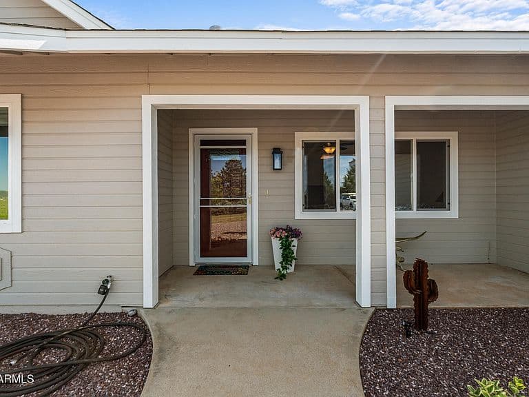 499 N REED Road photo 3