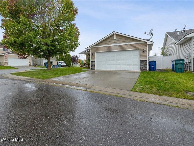 1301 N Brookhaven Ln photo 3