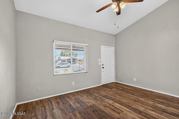 3201 W Coriander Dr photo 3