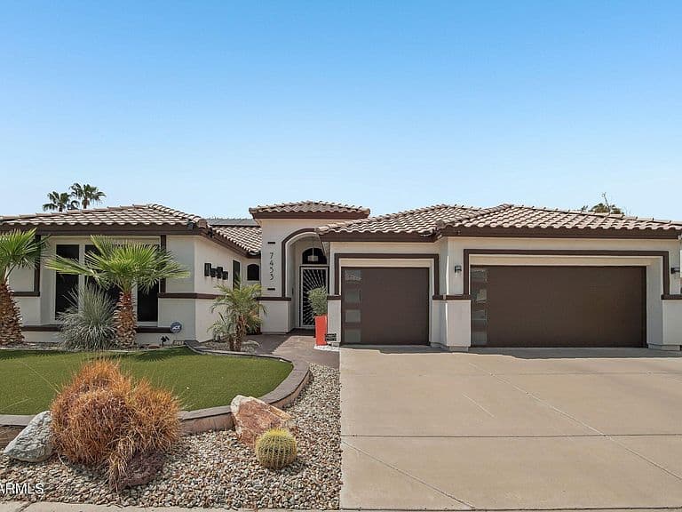 7453 W PARAISO Drive photo 2