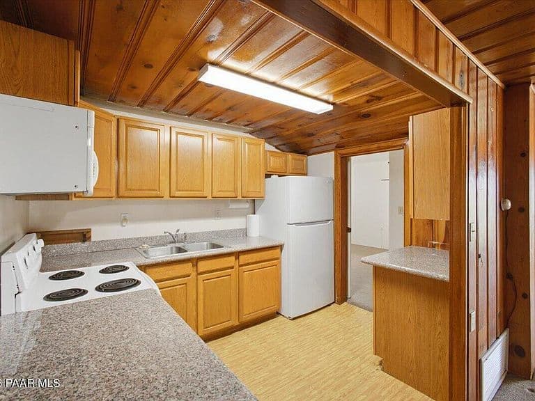 490 E Juniper Dr photo 5