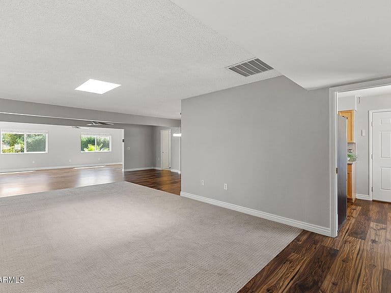 10944 W SARATOGA Circle photo 4