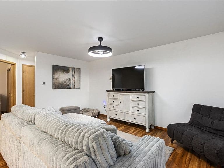 3390 Canyon Dr Unit D16 photo 2