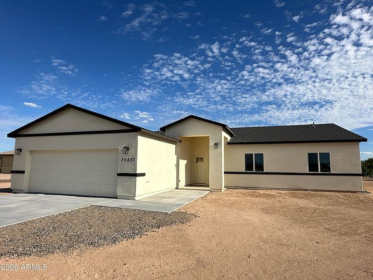 25427 W Patton Road photo 4