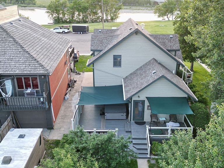1516 Prospect Dr photo 2