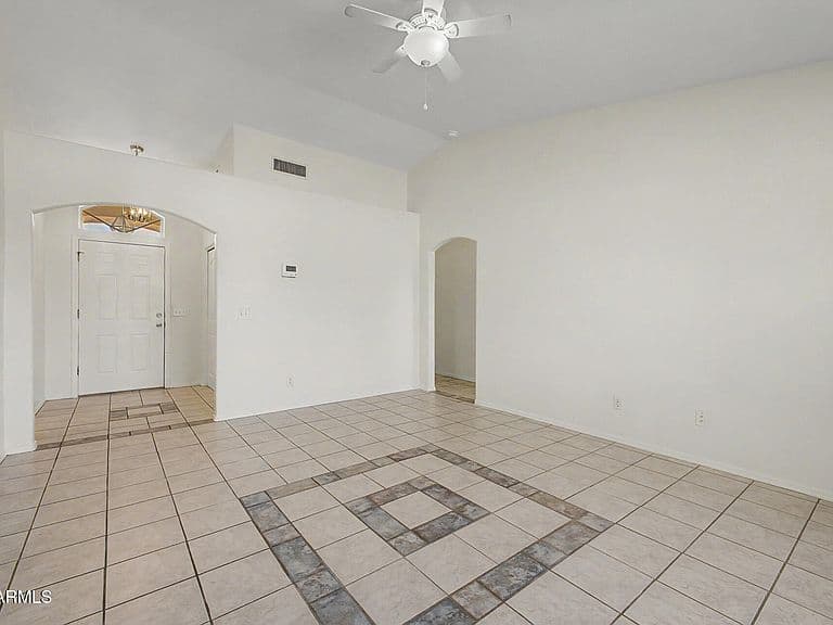 9584 W TINAJAS Drive W photo 5