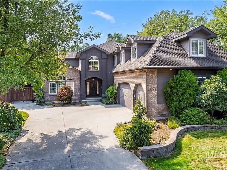 2633 S Swallowtail Ln photo 1