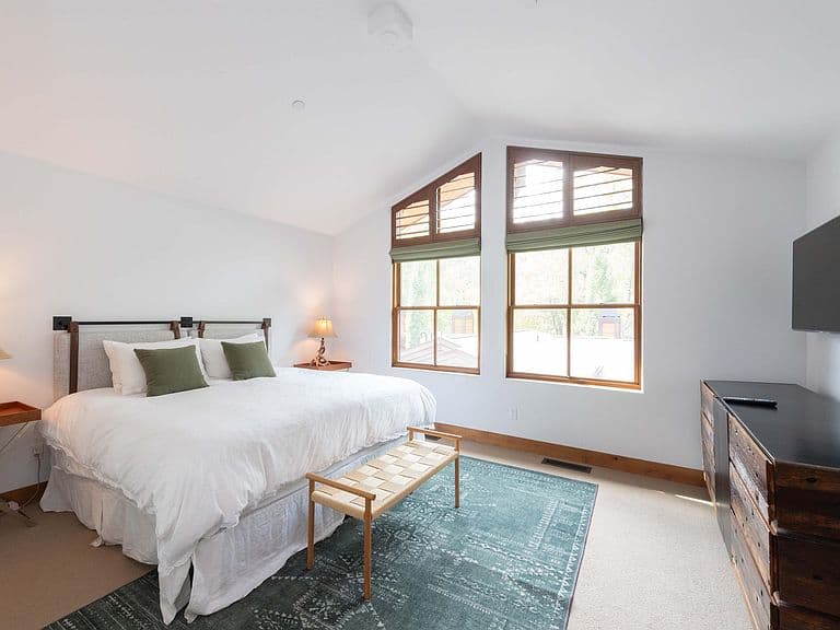 409 S Main St #4C photo 3