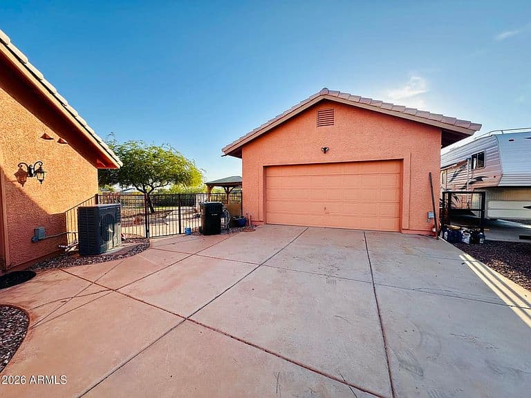 23341 W HILTON Avenue photo 4