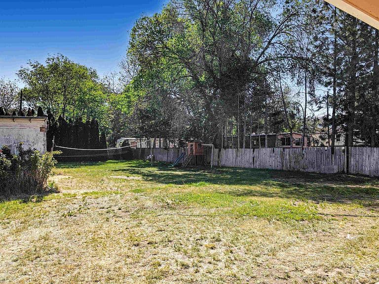 520 N Birch St photo 5