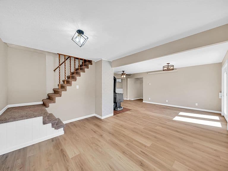332 Forest St photo 5